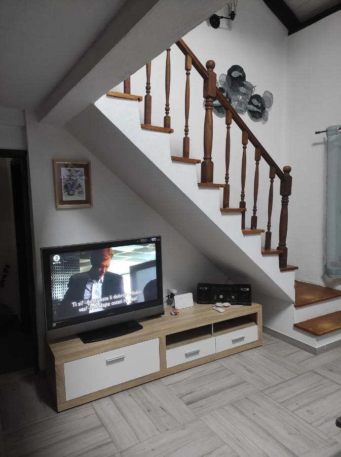 Obiteljska Kuca Za Odmor Futura Milna (Brac) Exterior foto
