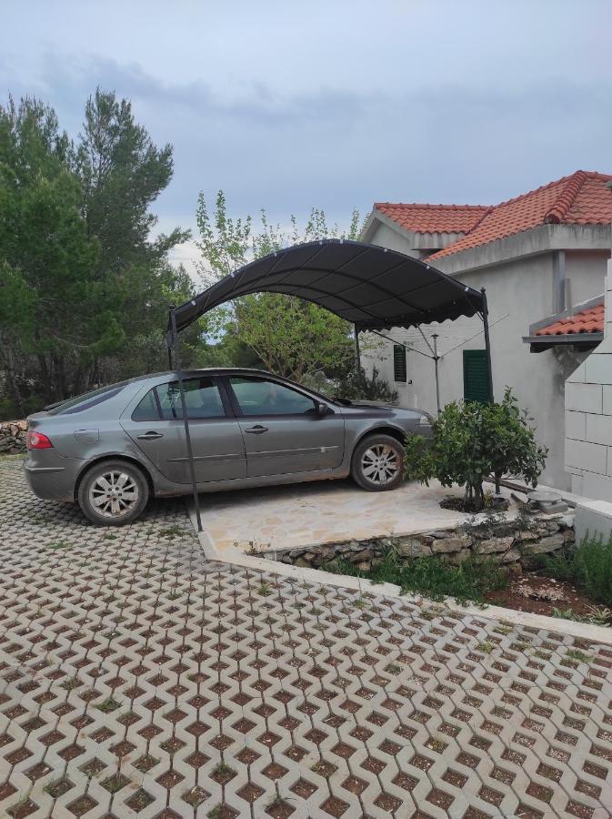 Obiteljska Kuca Za Odmor Futura Milna (Brac) Exterior foto
